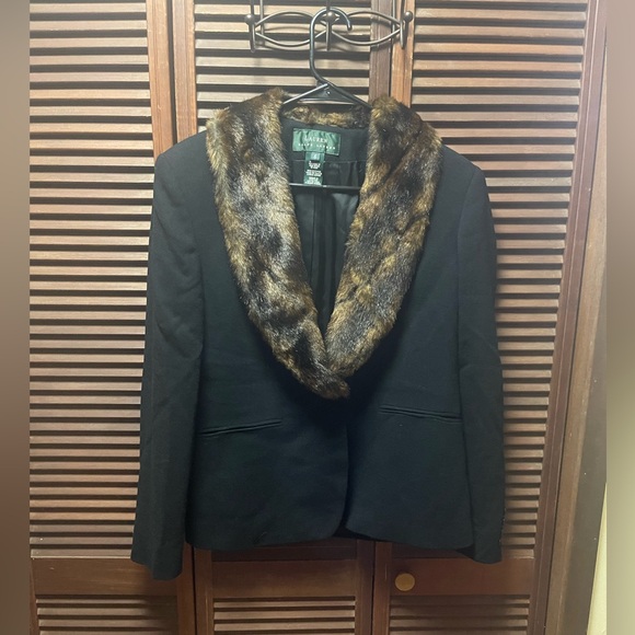 Lauren Ralph Lauren Jackets & Blazers - Vintage Ralph Lauren Women’s Size 6 Lined Jacket Black Faux Fur Collar 100% WOOL